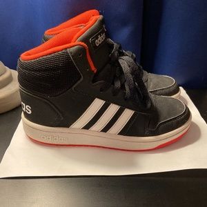 Boys Adidas Shoes sz 2
